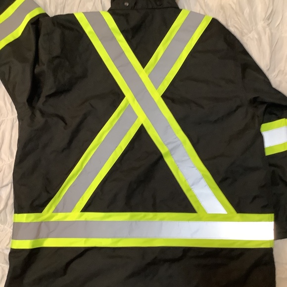 Light Weight Hi Vis Rain Jacket - Picture 4 of 5